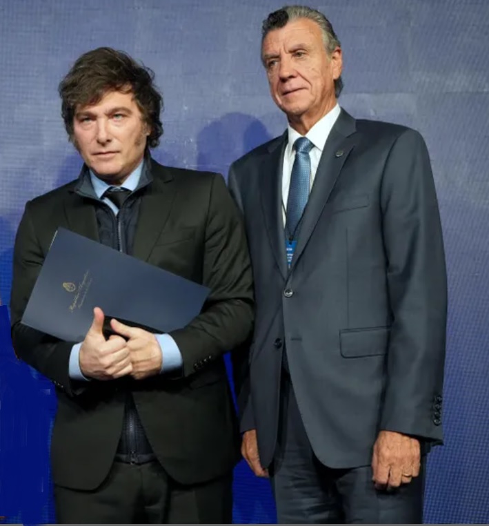 El Círculo Rojo le compra el discurso a Javier Milei 1 milei